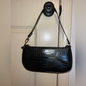 Elegant Black Croc-Embossed Shoulder Bag